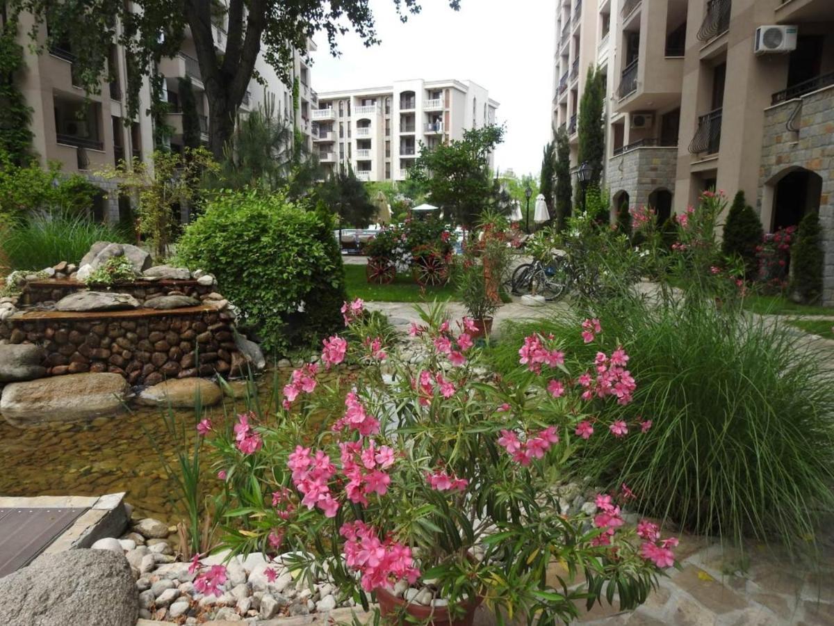 Appartamento Cascadas Studio Sunny Beach Esterno foto